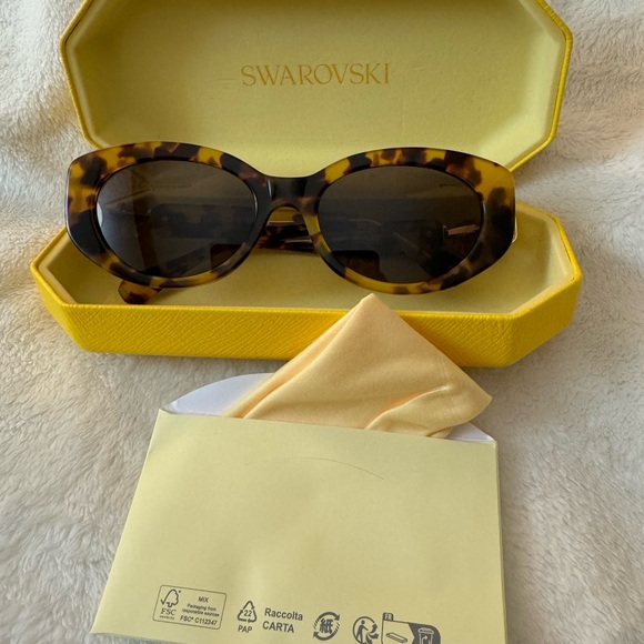 Swarovski Yellow Crystal Sunglasses with Tortoise Frames - Picture 4 of 7